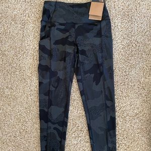 North Face Luxe Motivation Pocket 7/8 Leggings - M